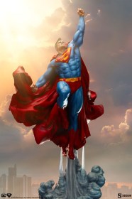 Superman DC Comics Premium Format Statue by Sideshow Collectibles