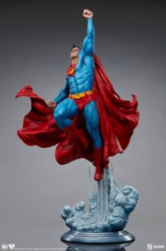 Superman DC Comics Premium Format Statue by Sideshow Collectibles