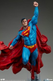 Superman DC Comics Premium Format Statue by Sideshow Collectibles