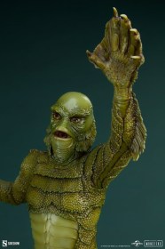 Creature from the Black Lagoon Universal Monsters Premium Format Figure by Sideshow Collectibles