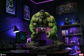 Hulk Marvel Premium Format Figure by Sideshow Collectibles