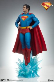 Superman (2025) Premium Format Statue by Sideshow Collectibles