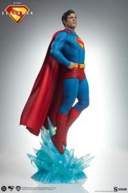 Superman (2025) Premium Format Statue by Sideshow Collectibles