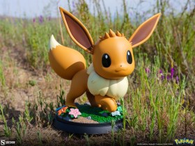 Eevee Pokémon Life-Size Figure by Sideshow Collectibles