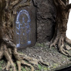 The Doors of Durin Environment Lord of the Rings Statue by Weta