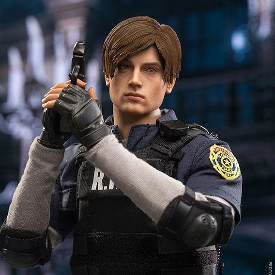 Resident Evil Leon S Kennedy Resident Evil 2 1 6 Action Figure By Damtoys